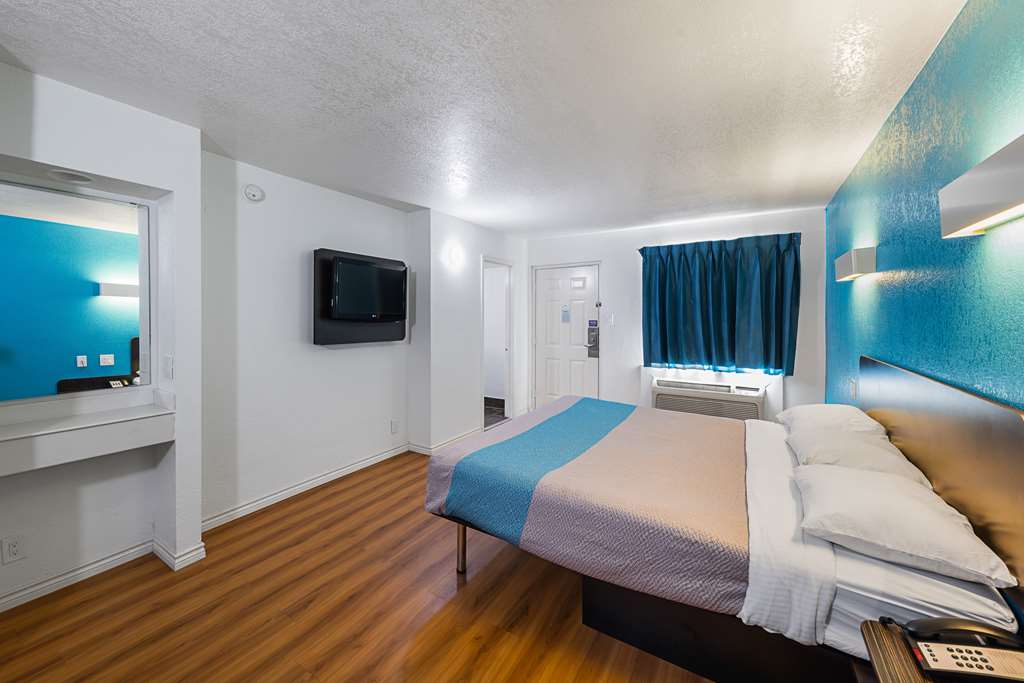 Motel 6 Grand Prairie TX Interstate 30 - photo 17