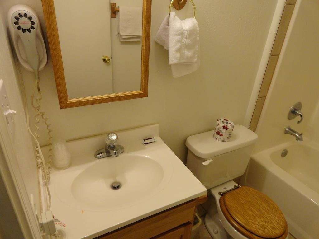 Payson Inn & Suites - photo 9