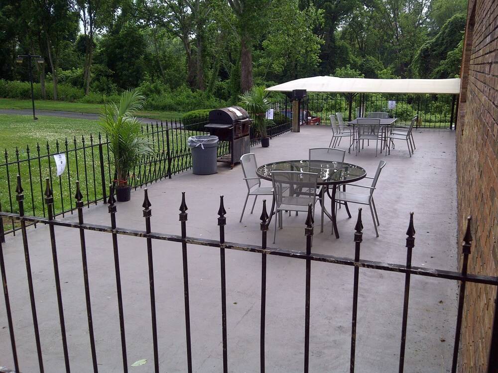 Country Hearth Inns & Suites - photo 15