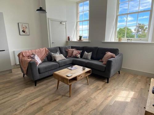 Hiltula spacious premium apartment with beautiful views — 4-Star Luxury Hotel in Inverness, United Kingdom