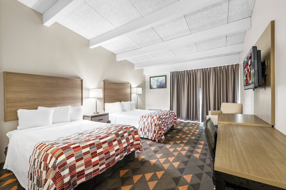 Red Roof Inn Niagara Falls - photo 12