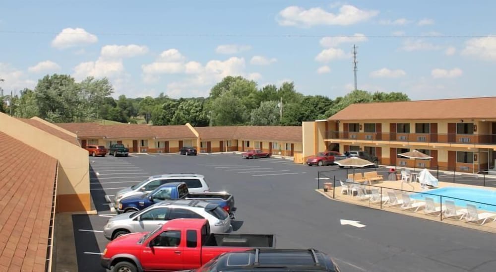 Andrew Johnson Inn - photo 14