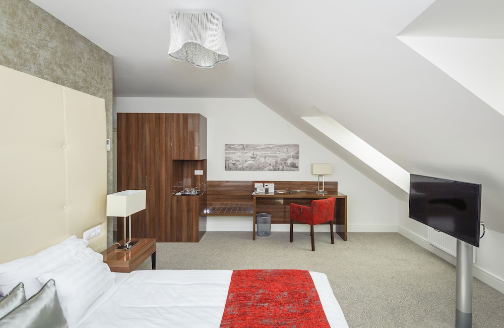 Adele Boutique Hotel — Pecs — photo 5