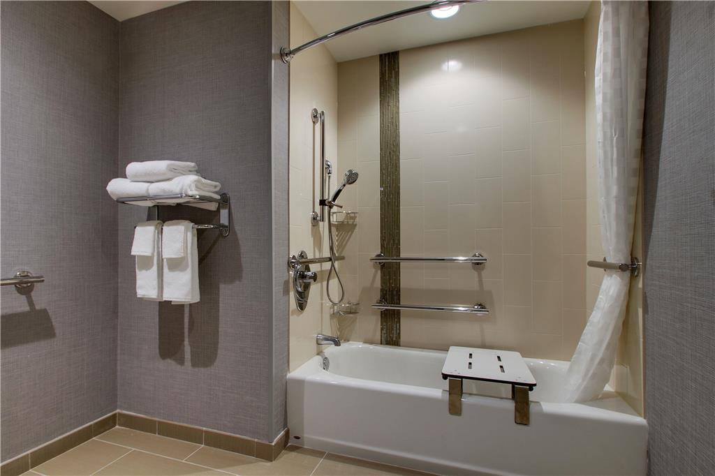 Hyatt Place Milwaukee Downtown - photo 50