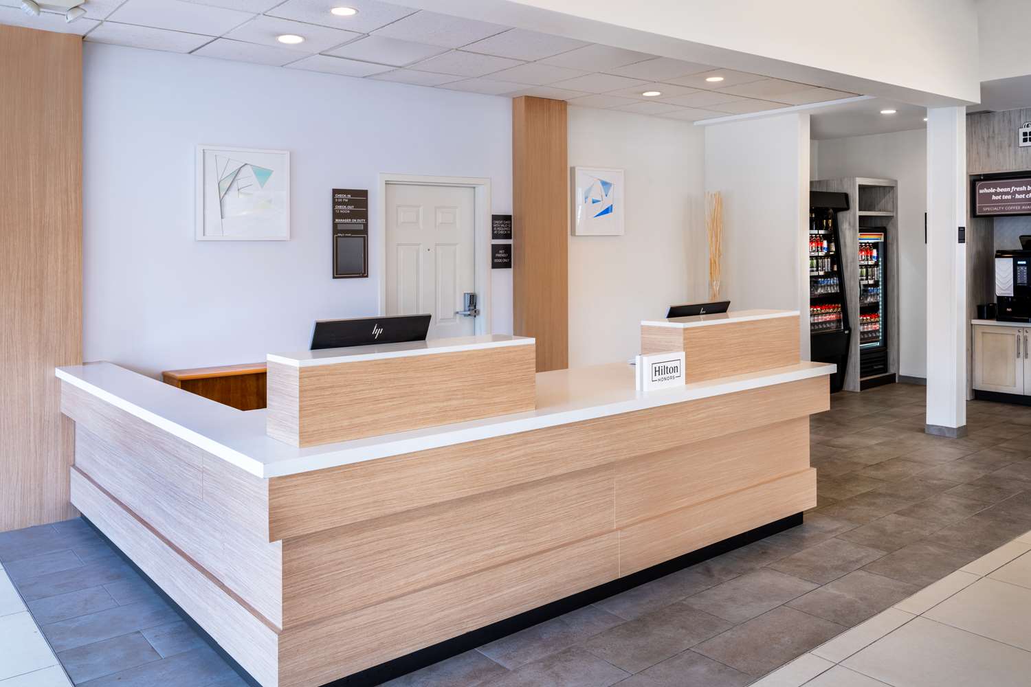 Hilton Garden Inn Bakersfield - photo 20