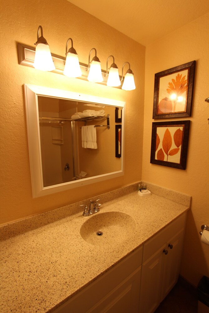 Lake Arrowhead Chalets a VRI resort - photo 15
