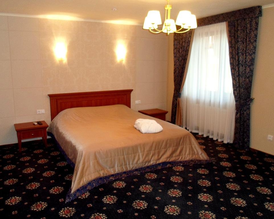 H & K Imperial Plus Hotel in Khust, Ukraine