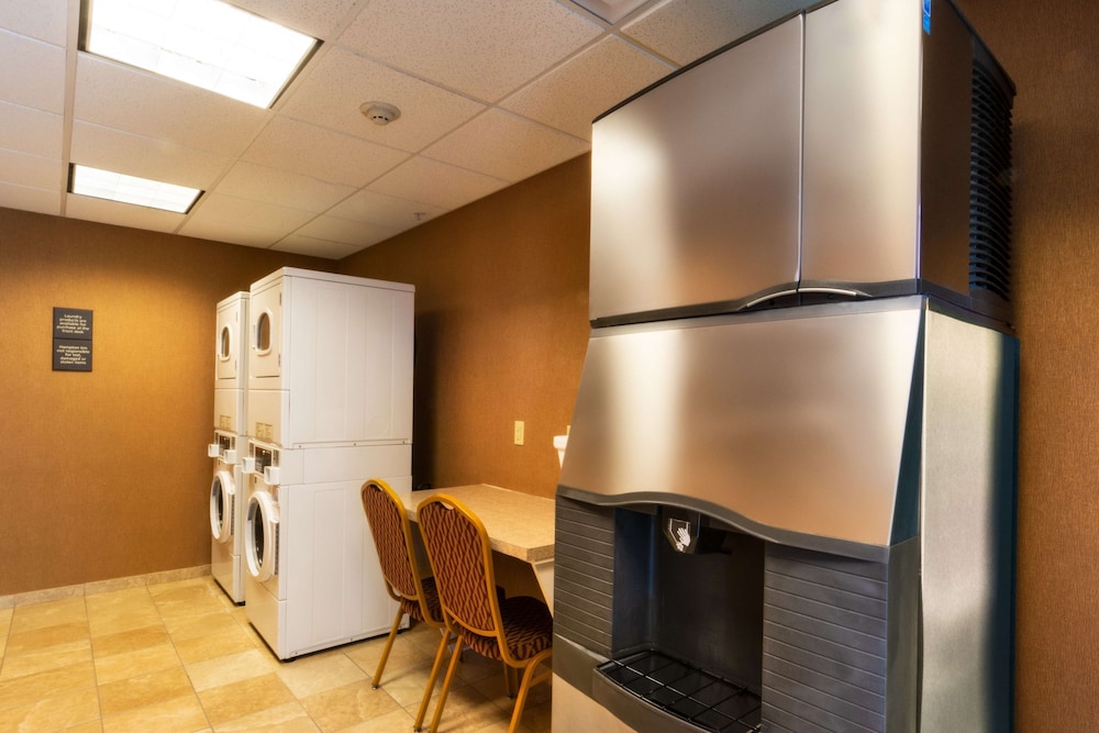 Hampton Inn Rawlins - photo 73