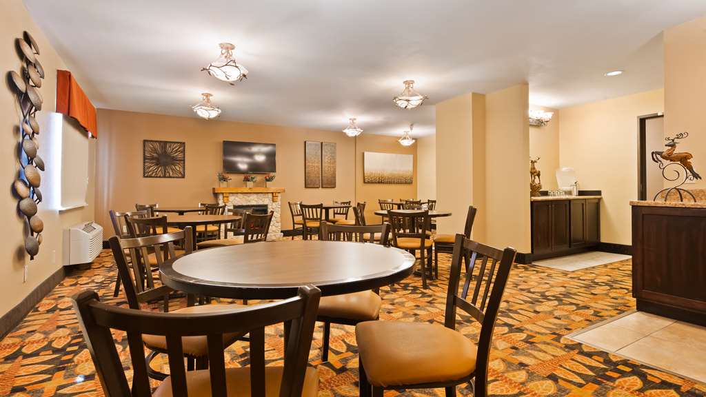 Best Western Plus Deer Park Hotel & Suites - photo 5