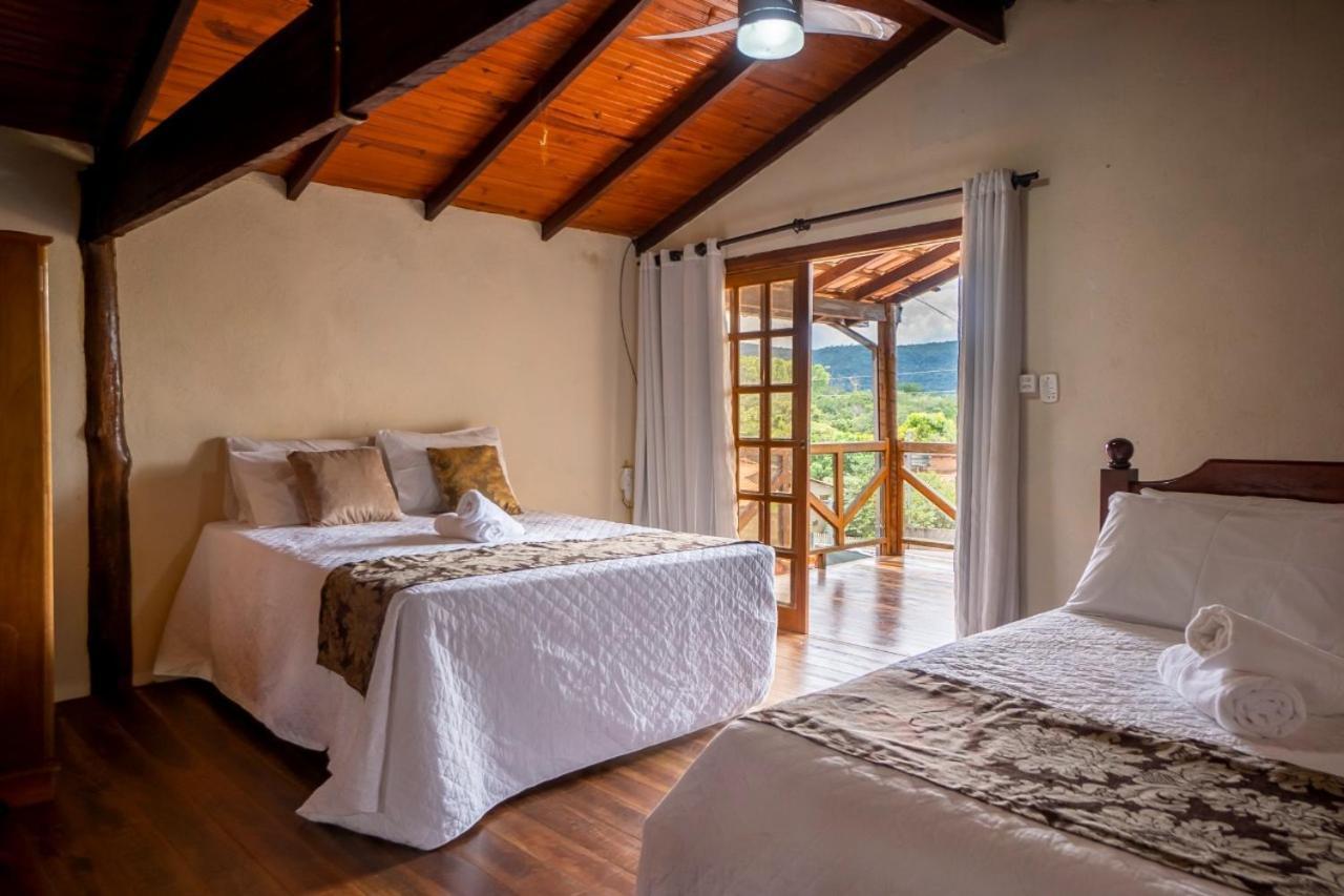 Luar Do Mirante Casa Com Ar P Temporada Piscina Aquecida Hidro Dentro Da Cidade — 4-Star Luxury Hotel in Pirenopolis, Brasil