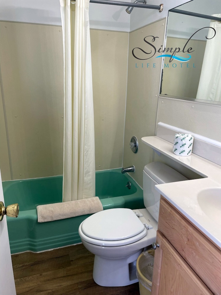 Simple Life Motel - photo 30