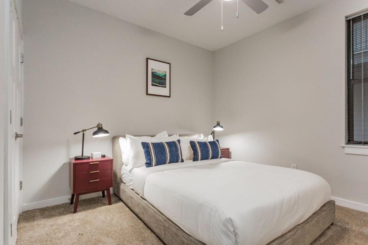 CozySuites Music Row Spacious 1BR with free parking 30 — 4-Star Luxury Hotel in Nashville, United States