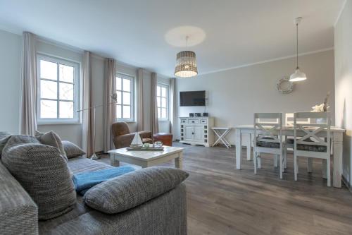 Villa Borwin Apartment 11 — 4-Star Luxury Hotel in Ostseebad Kuehlungsborn, Germany