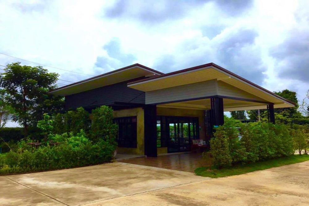 Na Kabin Resort — Kabin Buri