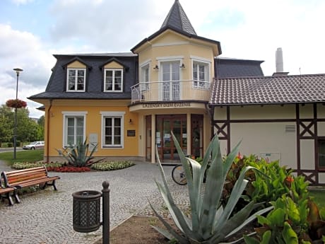 Lázně Evženie — hotel in Klasterec Nad Ohri