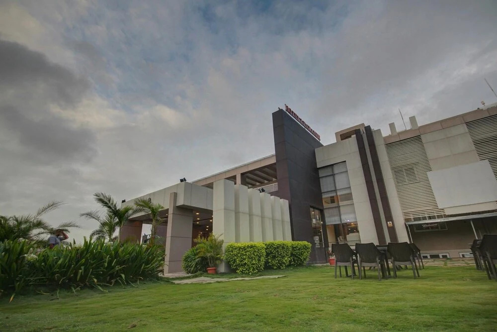 Hotel Le Grande - carbon neutral hotel in Bijapur
