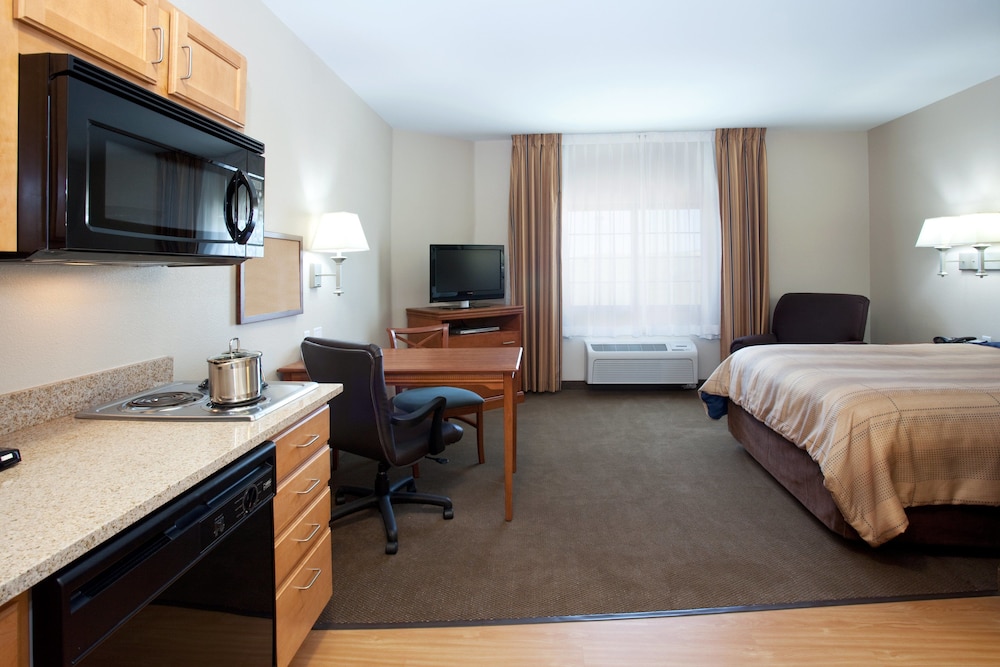 Candlewood Suites Craig Northwest by IHG - photo 6