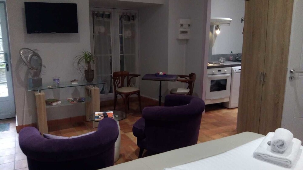 Live In in Sarlat-La-Caneda, France