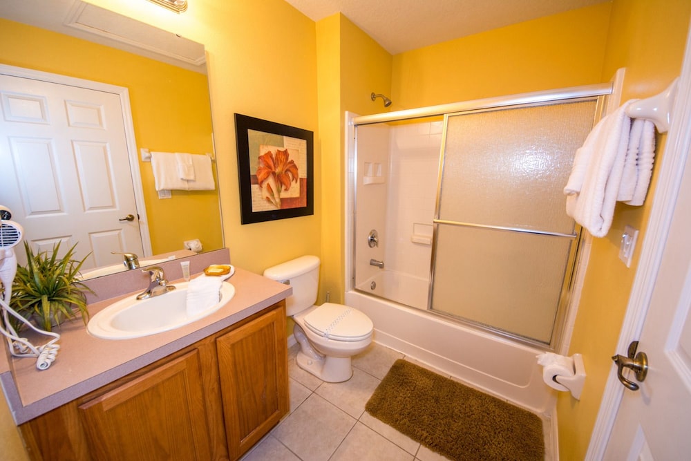Bella Vida Resort by Home 2U - photo 164