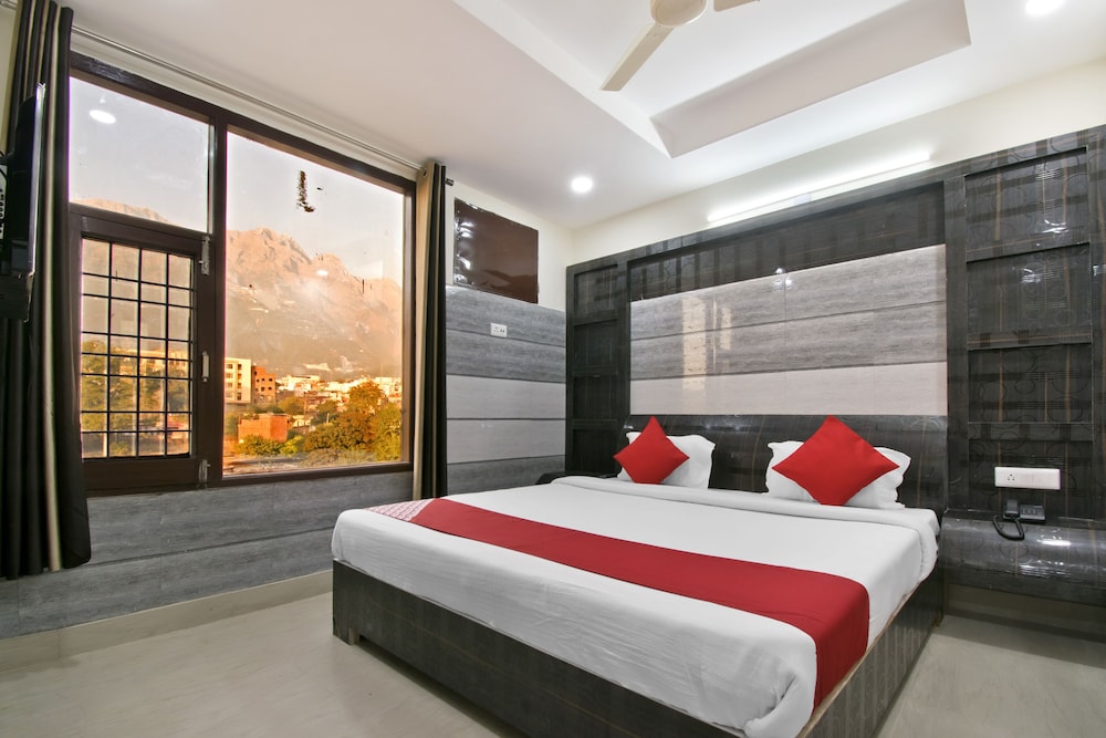 Oyo 24887 New Suhani in Katra, India