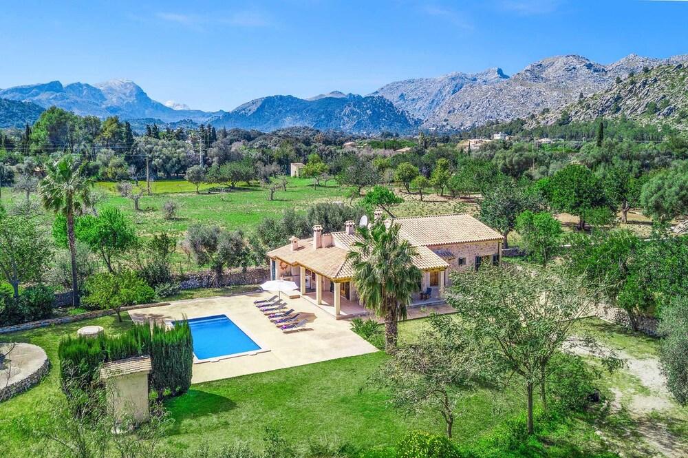 Villa Marilen Petit — 4-Star Luxury Hotel in Pollenca, Spain