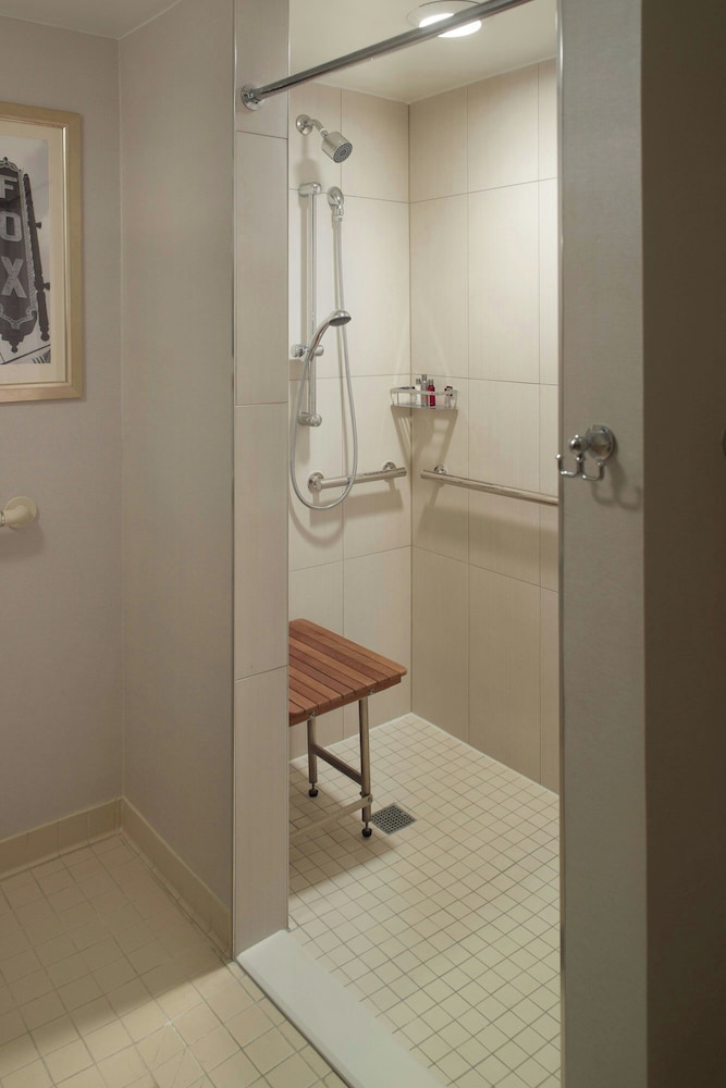 Atlanta Marriott Suites Midtown - photo 20