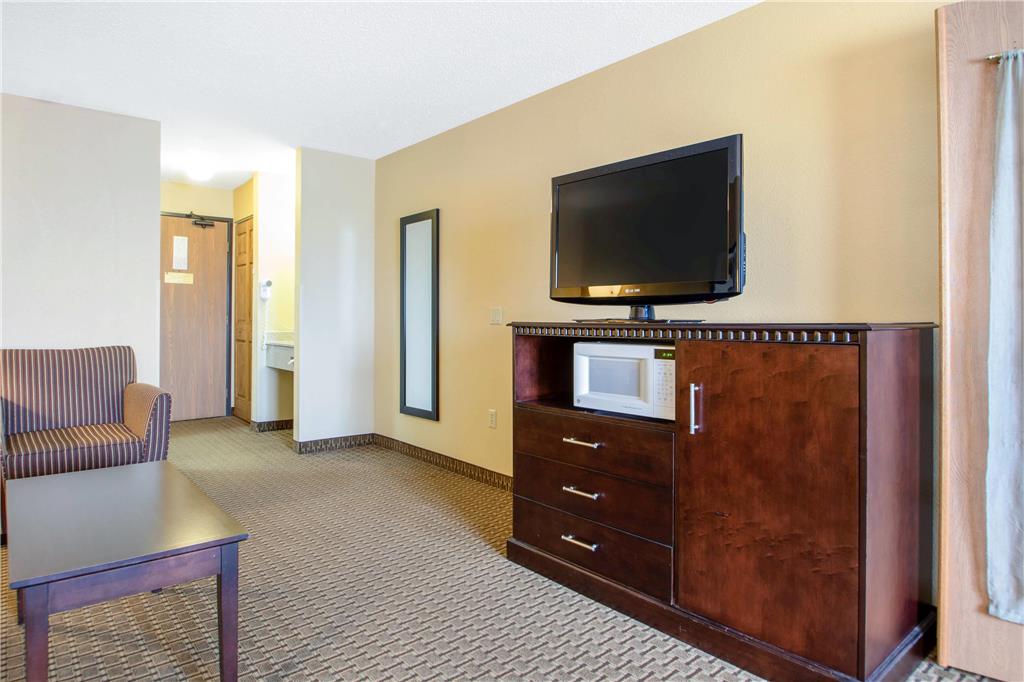 Comfort Suites Wisconsin Dells Area - photo 23