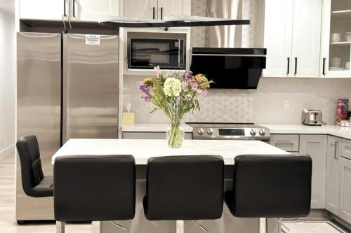 Dimond Abode Vacation Home #1 Oakland Dimond District — 4-Star Luxury Hotel in Oakland, United States