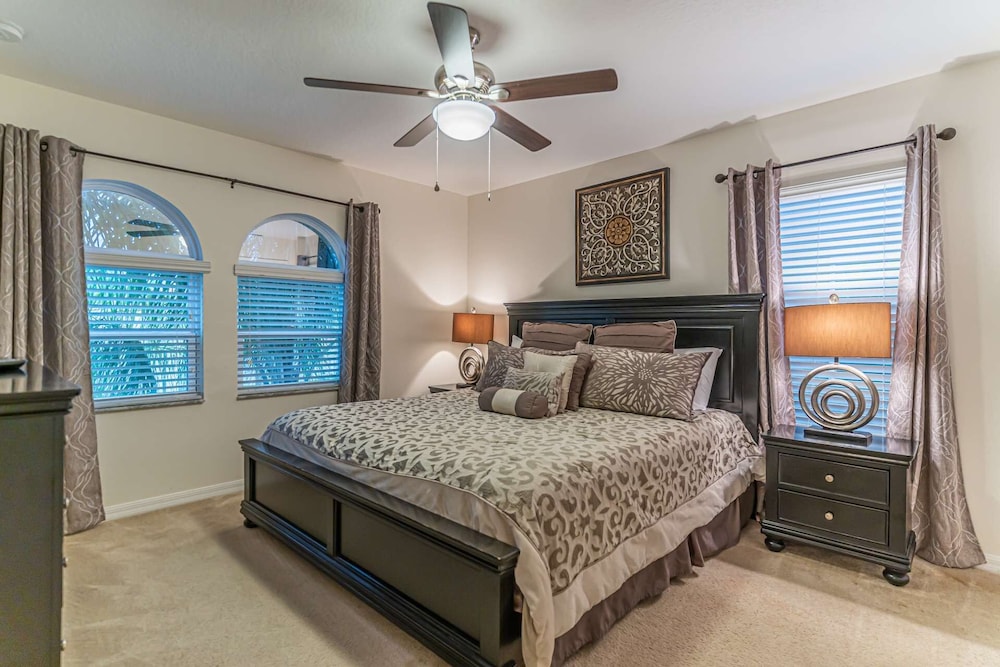 446 Watersong in Davenport, United States