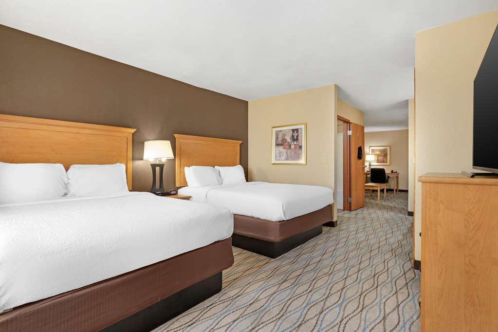 Best Western Locust Grove Inn & Suites - photo 3