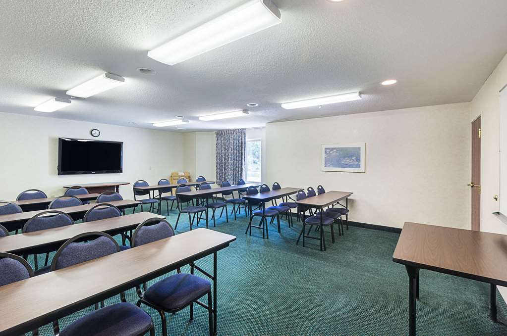 Sleep Inn & Suites Bay View Acme Travers City - photo 46