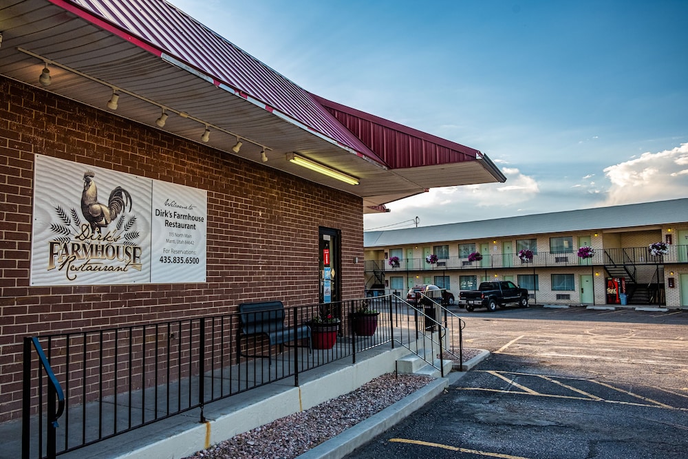 Manti Country Village Motel - photo 29