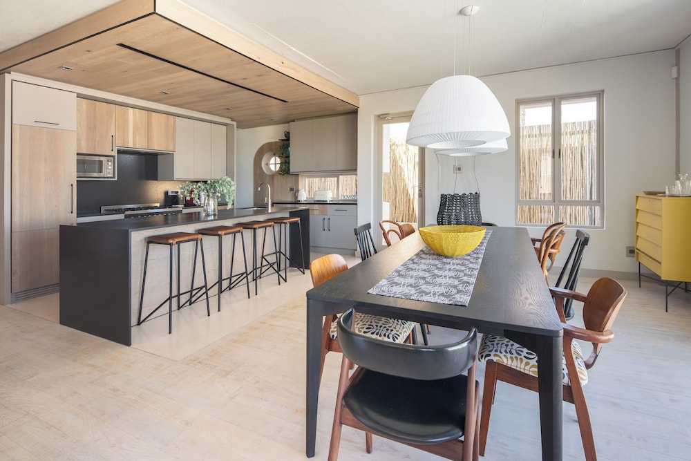52 Victoria — 4-Star Luxury Hotel in Cape Town, South Africa
