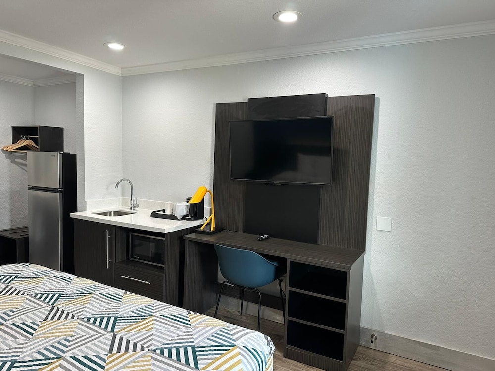 Studio 6 Suites San Ysidro CA San Diego South Bay - photo 8