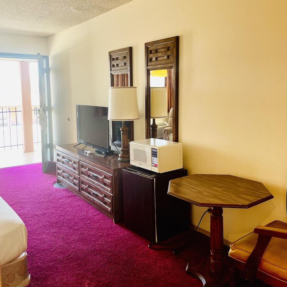San Miguel Inn - photo 8