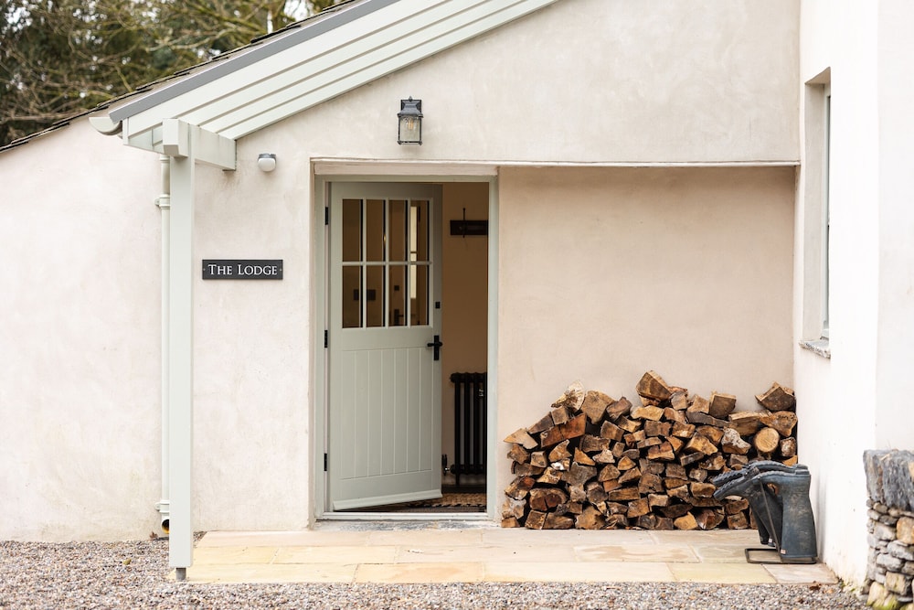 The Lodge — 4-Star Luxury Hotel in Ulverston, United Kingdom