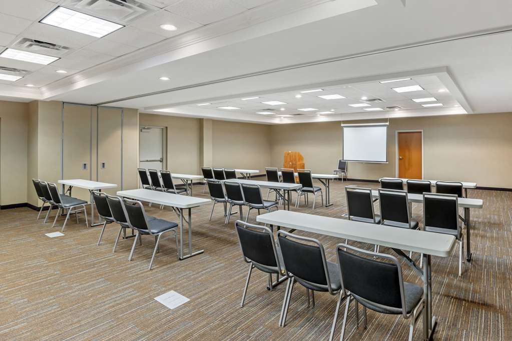 Comfort Suites At Virginia Center Commons - photo 41