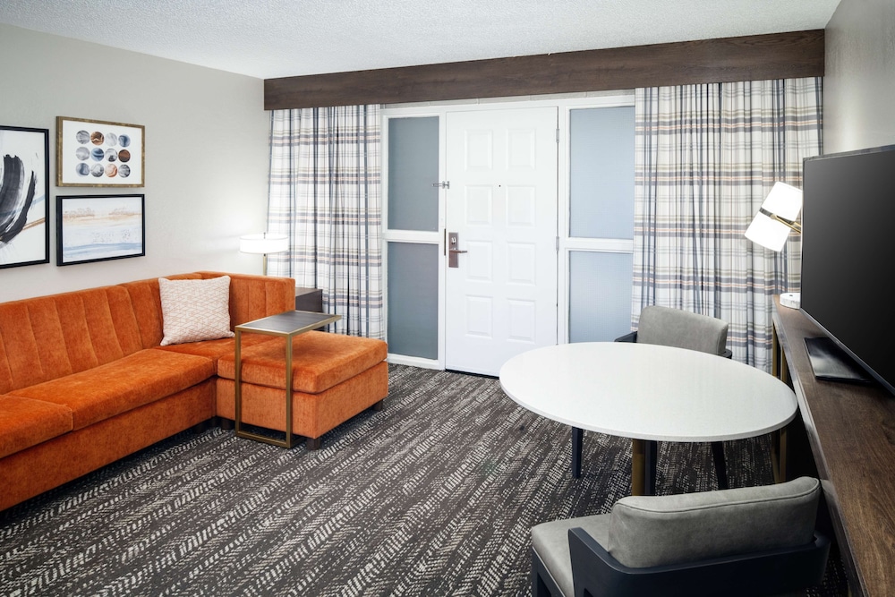 Embassy Suites by Hilton Orlando North - photo 10