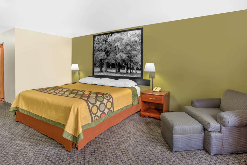 Super 8 by Wyndham Galva - photo 10