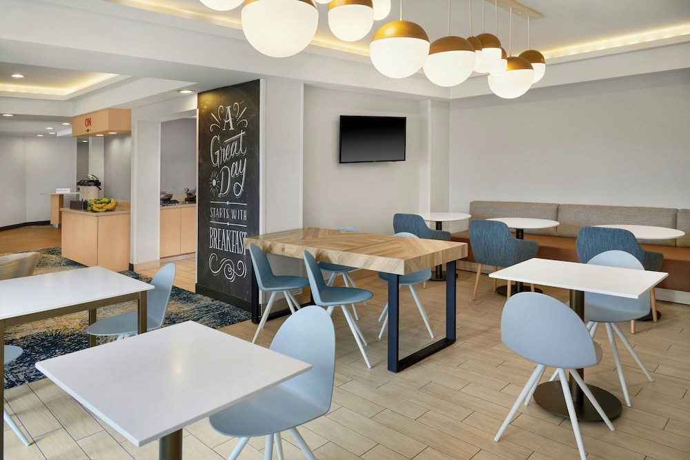 TownePlace Suites by Marriott Detroit Troy - photo 40