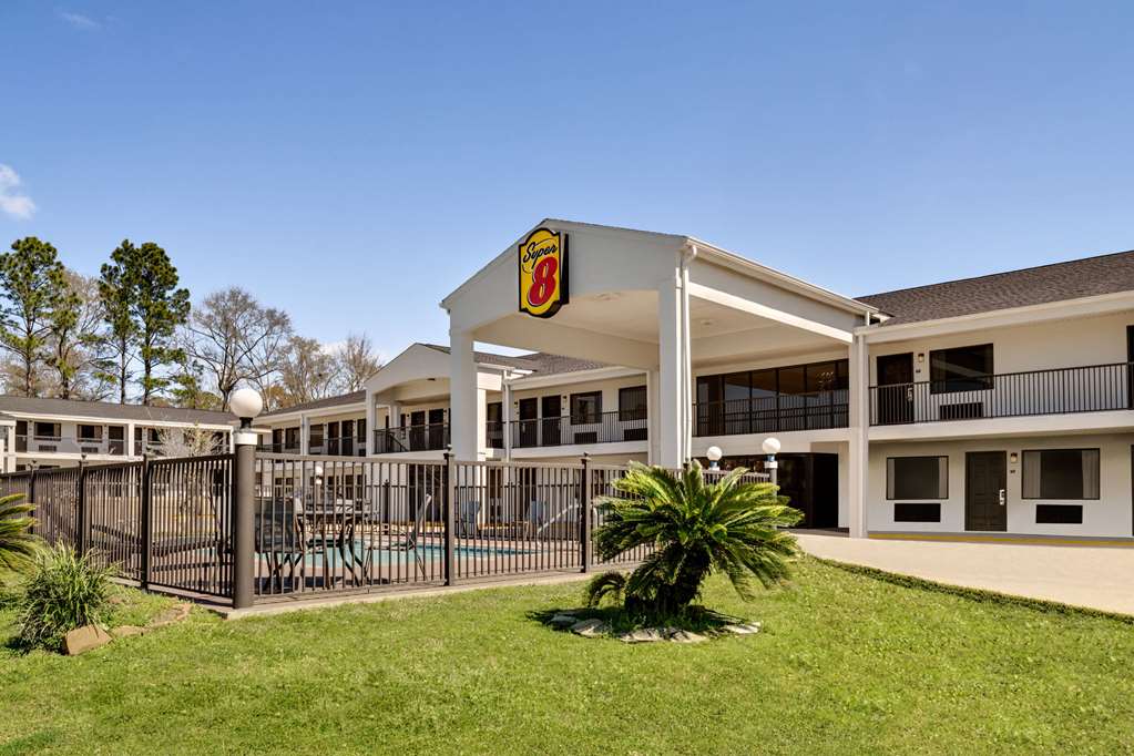 Super 8 by Wyndham Ocean Springs Biloxi - featured photo