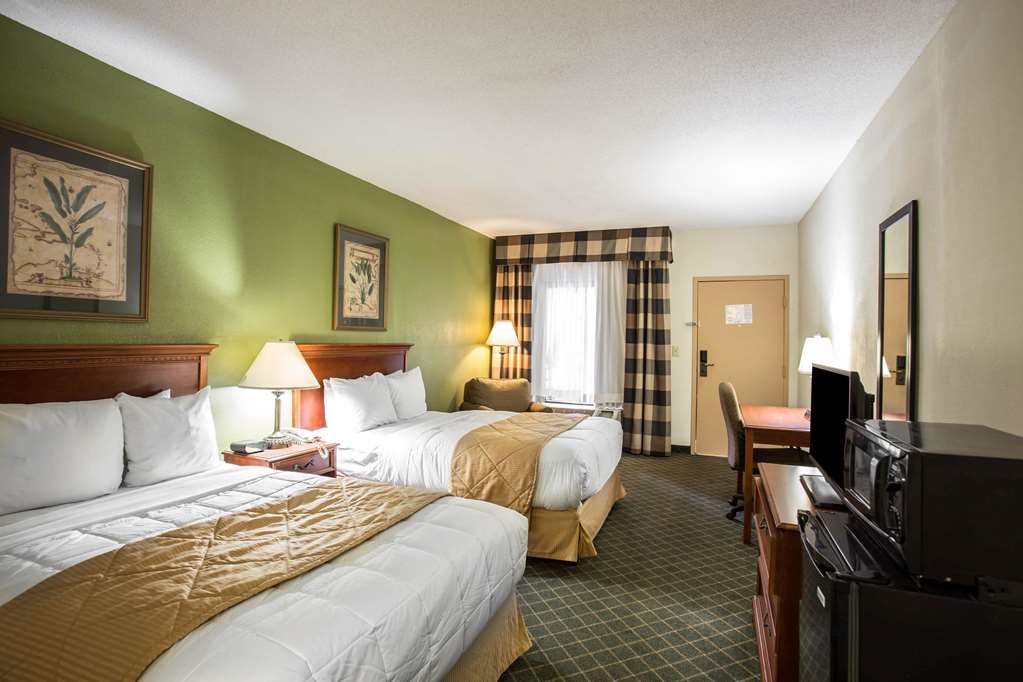Clarion Inn & Suites Aiken South - photo 28