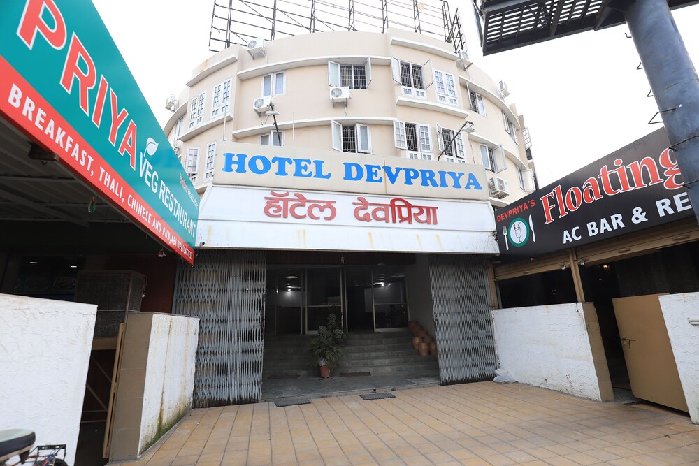 OYO 15983 Hotel Devpriya — hotel in Aurangabad