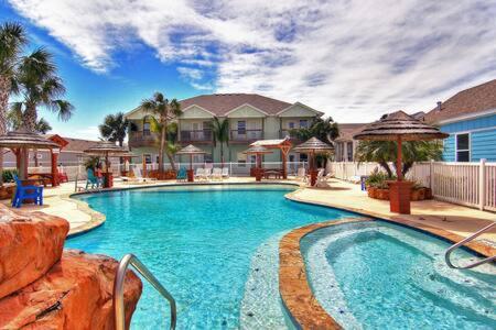 Gone Coastal at Pirates Bay — 4-Star Luxury Hotel in Port Aransas, United States