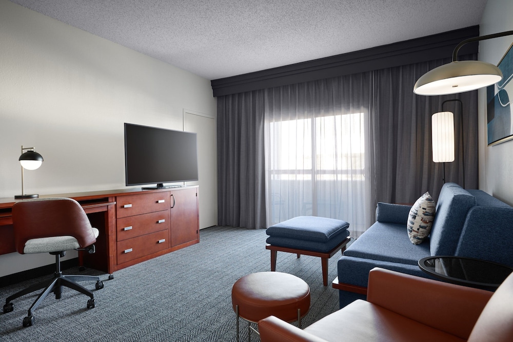 Courtyard by Marriott Kansas City Overland Park Metcalf - photo 16