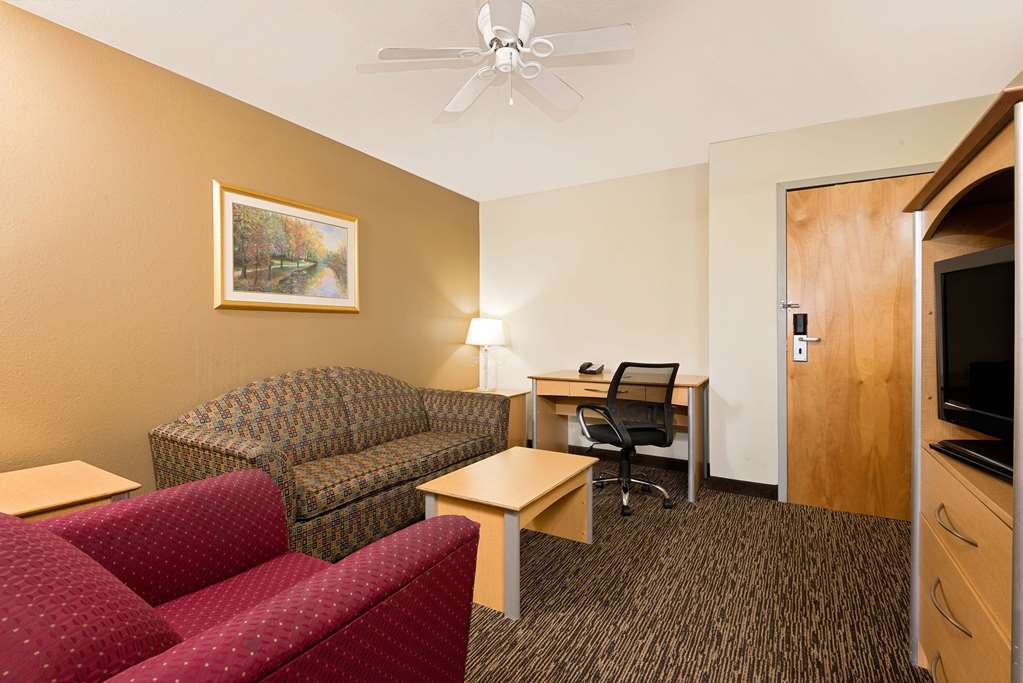 Baymont by Wyndham Lawrenceburg - photo 10