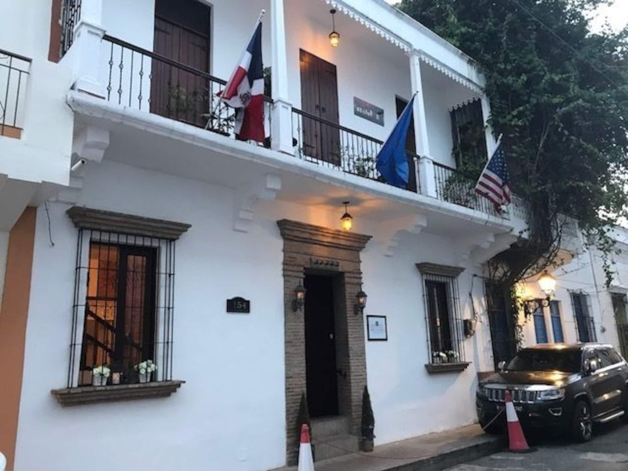 Colonial 154 H Boutique — 4-Star Luxury Hotel in Santo Domingo, Dominican Republic