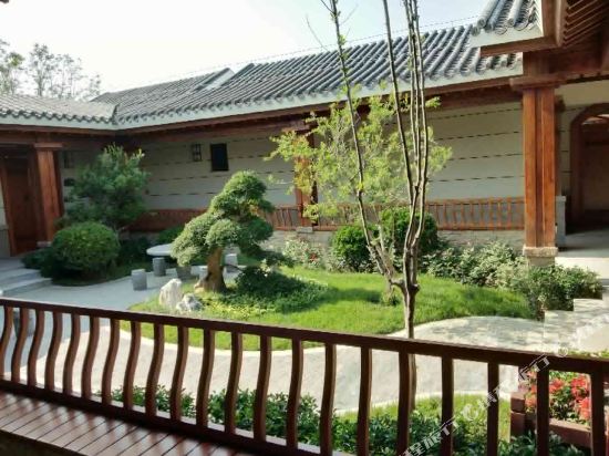 Rongxi Yard in Pingshan, People's Republic of China