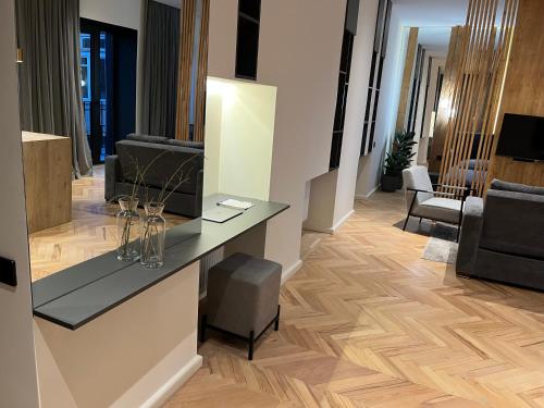J&J City Centre Apartment