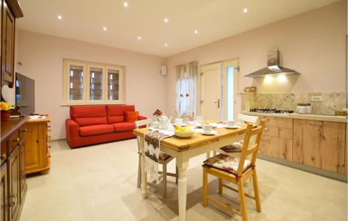 2 Bedroom Stunning Home In Camaiore — 4-Star Luxury Hotel in Camaiore, Italy